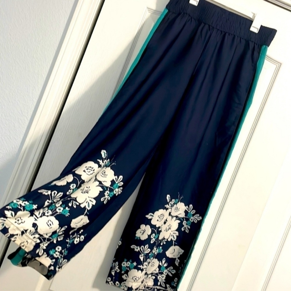 AERIE Wide Leg Pants Navy Blue Floral Elastic Waist Band Women's Small S Pockets